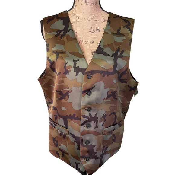 Mens J. Ferrar Camo Vest - Picture 2 of 6